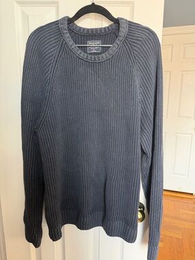Abercrombie & Fitch men's crewneck sweater, size L
